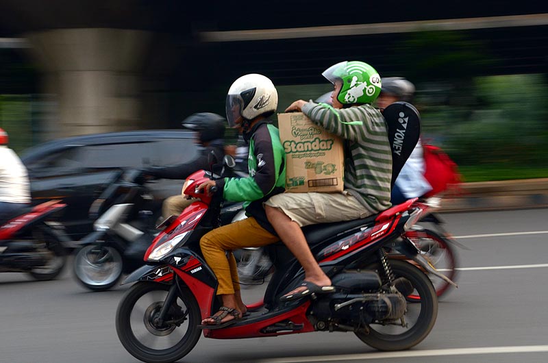 Hasil gambar untuk manfaat sepeda motor bagi masyarakat